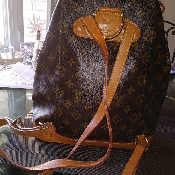 Authentic Louis Vuitton Montsouris MM - Picture 7 of 8